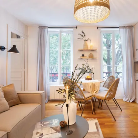 Image 6 - 25 Rue Lambert, 75018 Paris, France - Apartment for rent