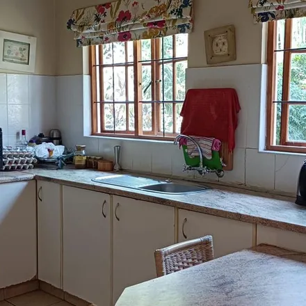 Image 3 - Central Avenue, eThekwini Ward 9, Forest Hills, 3625, South Africa - Apartment for rent