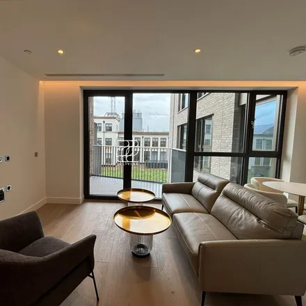 Rent this 1 bed apartment on London Central Mail Centre in Farringdon Road, London