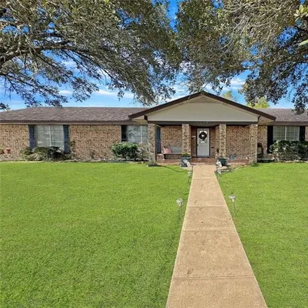 Buy this 4 bed house on 409 East Anderson Street in Schulenburg, TX 78956