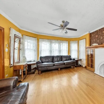 Image 2 - 5938 South California Avenue, Chicago, IL 60629, USA - House for sale