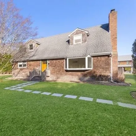Buy this 4 bed house on 84 Schellinger Road in Amagansett, East Hampton