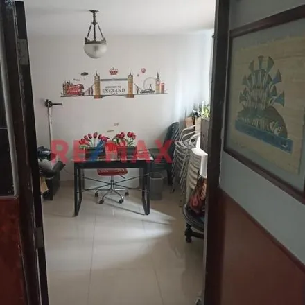 Buy this 4 bed house on Jirón Alonso de Molina 735 in Santiago de Surco, Lima Metropolitan Area 51132