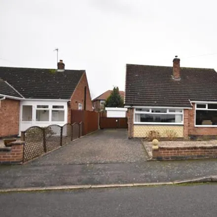 Buy this 2 bed house on Cowdray Close in Loughborough, LE11 2BW