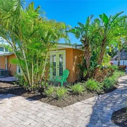 Buy this 3 bed condo on 321 64th Street in Holmes Beach, Manatee County