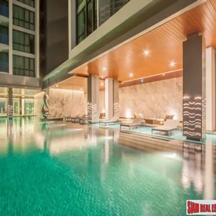 Buy this 1 bed apartment on Hope Land Executive Residence in Sukhumvit Road, Khlong Toei District
