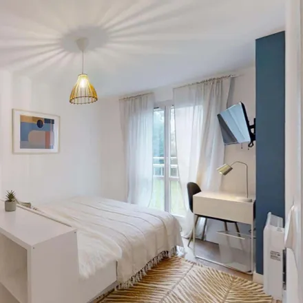 Rent this 3 bed room on 9 Rue de la Bourdonnais in 44100 Nantes, France