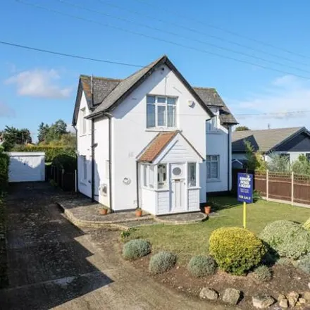 Buy this 3 bed house on Green Farm Lane in Shorne, DA12 3HQ