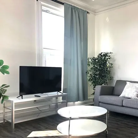 Rent this 3 bed apartment on Parc-Lafontaine in Montreal, QC H2J 1Y5