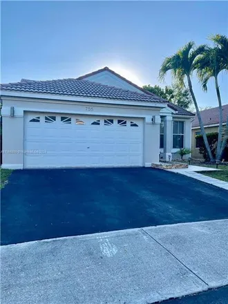 Rent this 3 bed house on 755 Sand Creek Circle in Weston, FL 33327