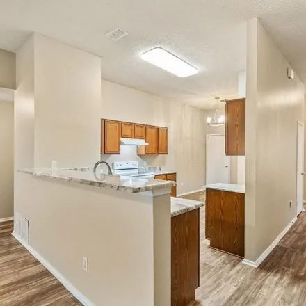 Image 3 - 828 Cedar Ridge Lane, Burleson, TX 76097, USA - Apartment for rent