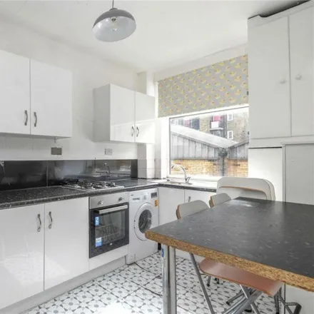 Image 3 - 42 Beans, Camden High Street, London, NW1 7JL, United Kingdom - Apartment for rent