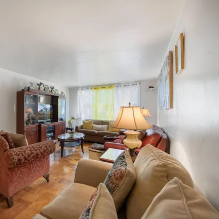Image 1 - 1275 East 51st Street, New York, NY 11234, USA - Apartment for sale