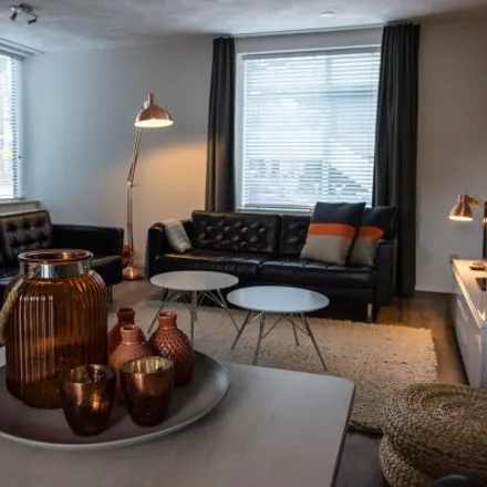 Rent this 4 bed apartment on Radesingel 41b in 9711 EH Groningen, Netherlands