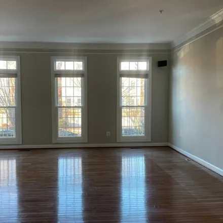 Image 4 - 704 Arch Hall Lane, Alexandria, VA 22314, USA - Townhouse for rent