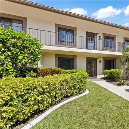 Buy this 2 bed condo on Cross Creek Golf & Country Club in 13050 Cross Creek Boulevard, Fort Myers