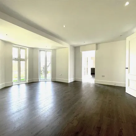 Rent this 2 bed apartment on 12 Sassoon Drive in London, EN4 0FJ