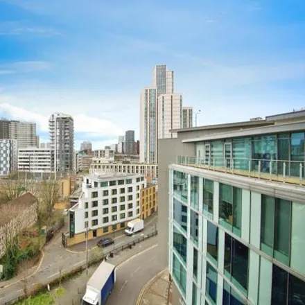 Image 4 - Burford Wharf Apartments, 3 Cam Road, Mill Meads, London, E15 2SL, United Kingdom - Apartment for sale