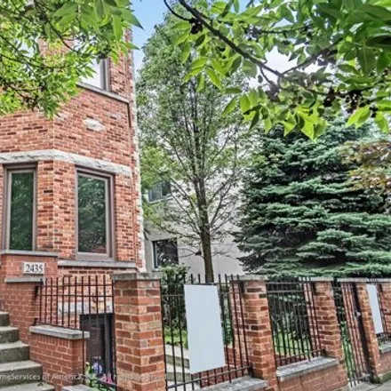 Image 1 - 2435 West Superior Street, Chicago, IL 60612, USA - House for sale