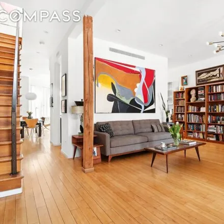 Image 2 - 176 Lincoln Road, New York, NY 11225, USA - Townhouse for sale