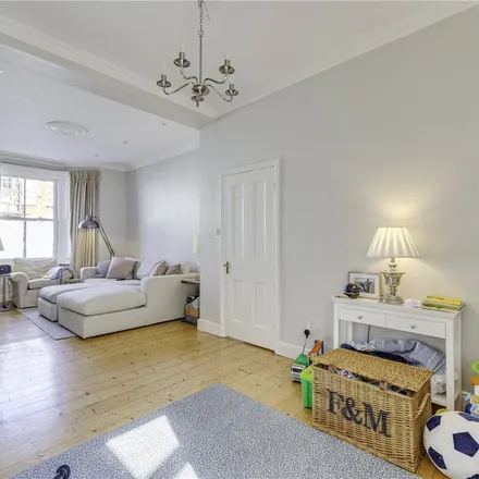 Image 4 - Gowan Avenue, London, SW6 6RQ, United Kingdom - Apartment for rent
