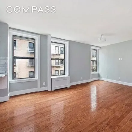 Rent this 3 bed house on 420 Amsterdam Ave Unit 5W in New York, 10024