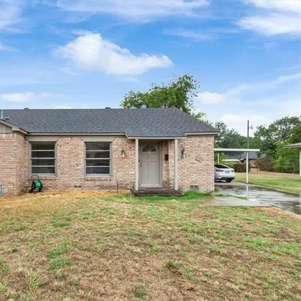 Buy this 3 bed house on 1508 East Texas Avenue in Mart, McLennan County