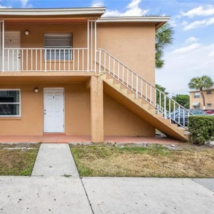 Buy this 2 bed condo on 648 Michigan Court in Saint Cloud, FL 34769