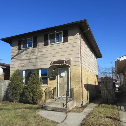 Buy this 4 bed house on 11611 South Justine Street in Chicago, IL 60643