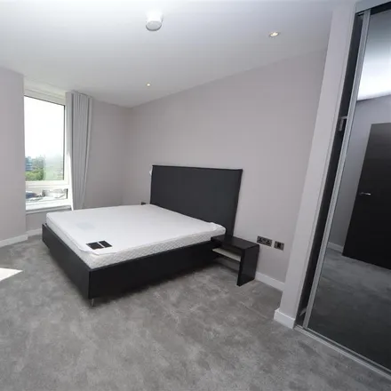 Image 5 - Roding House, Cambridge Road, London, IG11 8NR, United Kingdom - Apartment for rent