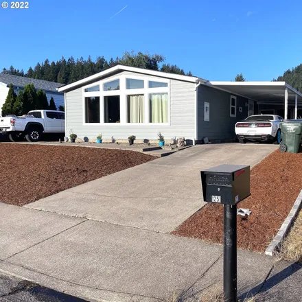 Buy this 3 bed house on 1251 South 58th Street in Springfield, OR 97478
