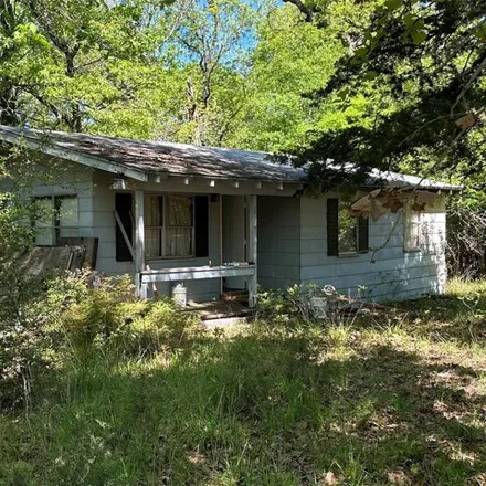 Buy this studio house on 178 Doe Trail in Henderson County, TX 75156