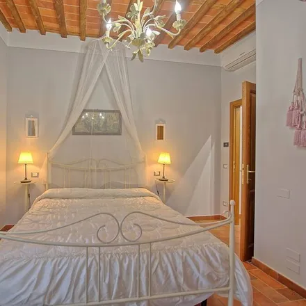Image 5 - Lucca, Italy - Apartment for rent