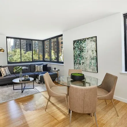 Image 2 - 250 EAST 40TH STREET 3E in New York - Apartment for sale