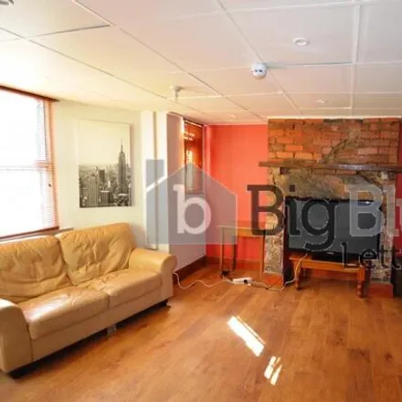 Image 2 - 57 Ebberston Place, Leeds, LS6 1LE, United Kingdom - Townhouse for rent