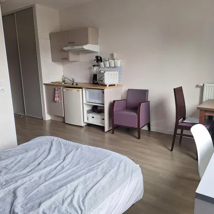 Rent this 1 bed apartment on 17 Rue Rudolf Diesel in 33700 Mérignac, France