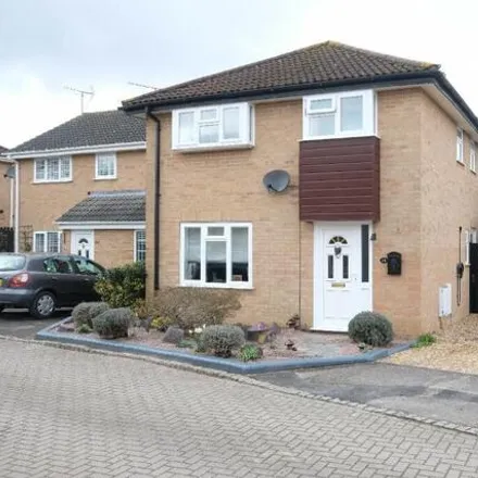 Buy this 4 bed house on Moss Drive in Marchwood, SO40 4YD