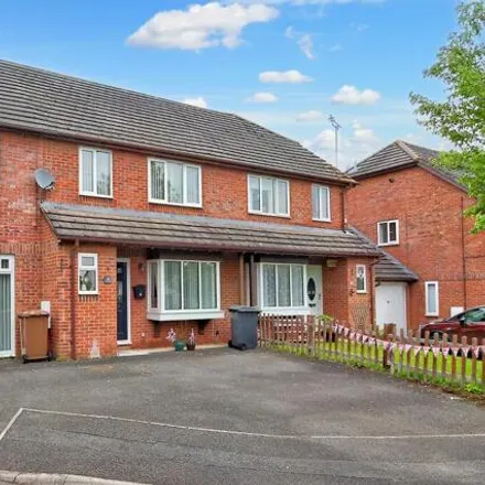 Buy this 5 bed duplex on Blackbird Court in Andover, SP10 5PA