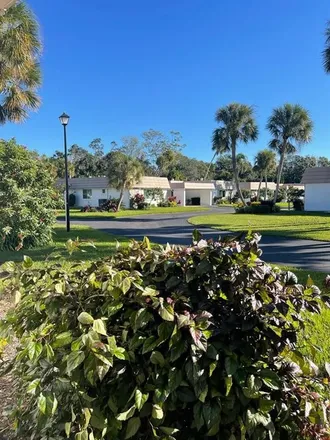 Image 3 - 5463 Riverbluff Circle, Sarasota County, FL 34231, USA - House for sale