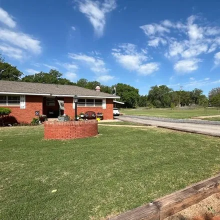 Image 5 - 170 East Cavalry Street, New Cordell, Washita County, OK 73632, USA - House for sale