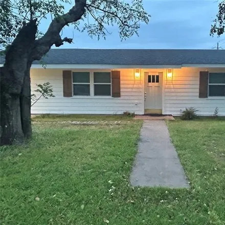 Rent this 3 bed house on 898 Southeast 4th Street in Smithville, TX 78957