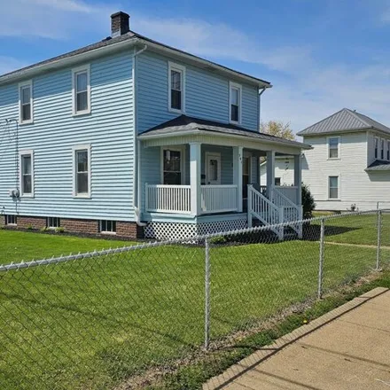 Buy this 3 bed house on 203 West Broadway Street in New Lexington, Perry County