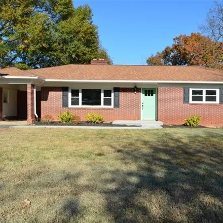 Buy this 3 bed house on 1553 12th Street Drive Southwest in Hickory, NC 28602