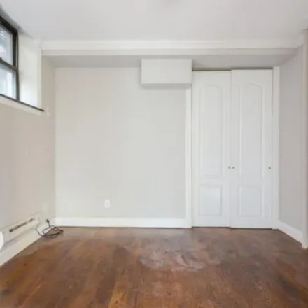 Image 2 - Citizens Bank, 143 East 9th Street, New York, NY 10003, USA - Apartment for rent