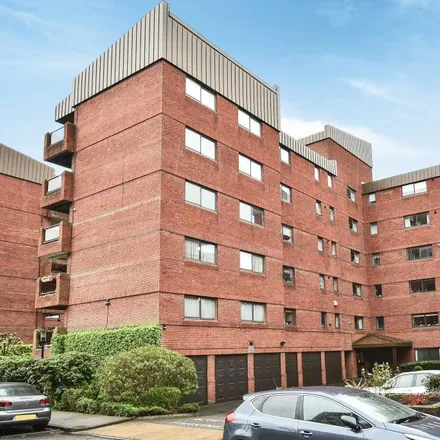 Rent this 2 bed apartment on Avenue House in East End Road, London