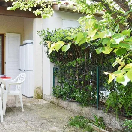Image 9 - 11100 Narbonne, France - Apartment for rent