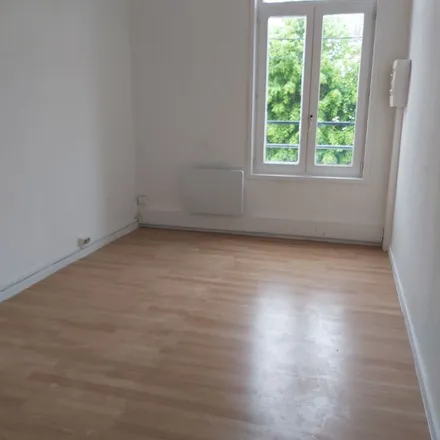 Rent this 3 bed apartment on 20 Rue aux Ours in 62000 Arras, France