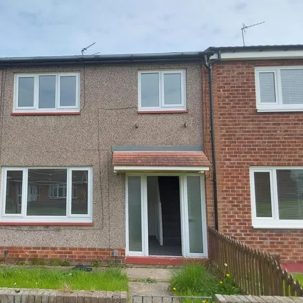 Rent this 3 bed townhouse on Hill Park Road in Jarrow, United Kingdom