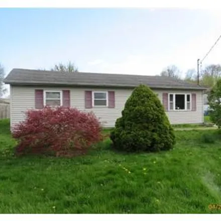 Buy this 3 bed house on 589 Williams Street in Avery Terrace, Painesville