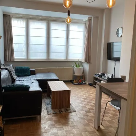Rent this 1 bed apartment on Graanmarkt 22 in 8500 Kortrijk, Belgium